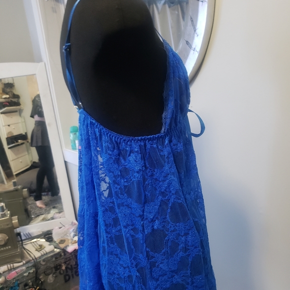 Cobalt blue lace slip - Picture 7 of 7